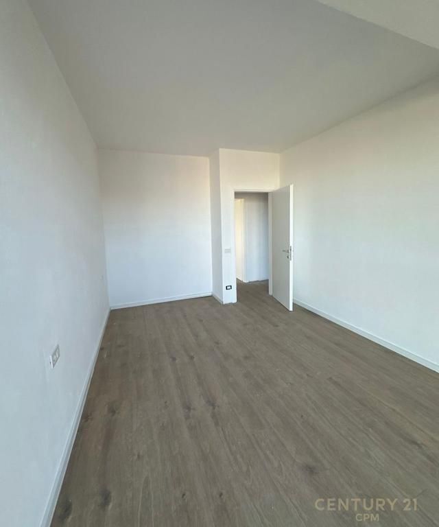 ZYRE ME QIRA 3+1+2+POST PARKIMI TEK GOLDEN TOWER RESIDENCE!