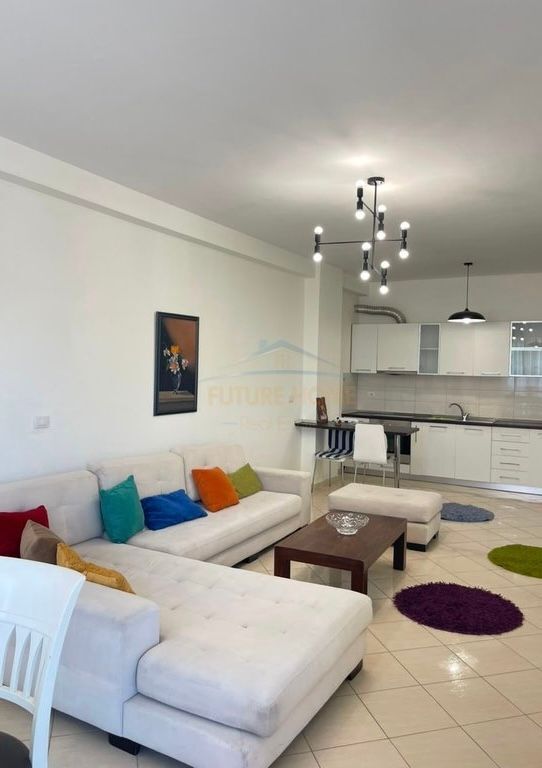 Qera,Apartament 1+1+Post Parkimi, Rruga Karl Gega, Stacioni i Trenit,Tiranë