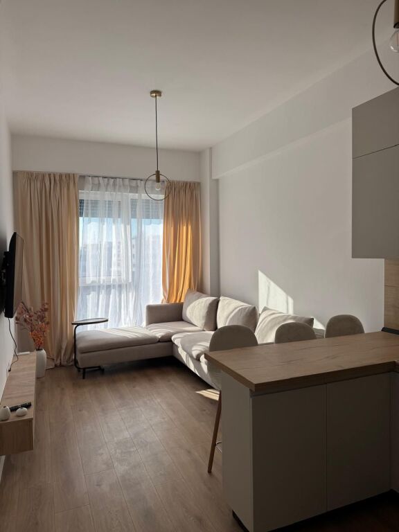 🏢Ne zonen e Freskut,Rezidenca OxA,jepet me qera apartament 1+1+postin e parkimit ,i mobiluar 47,000Leke .    