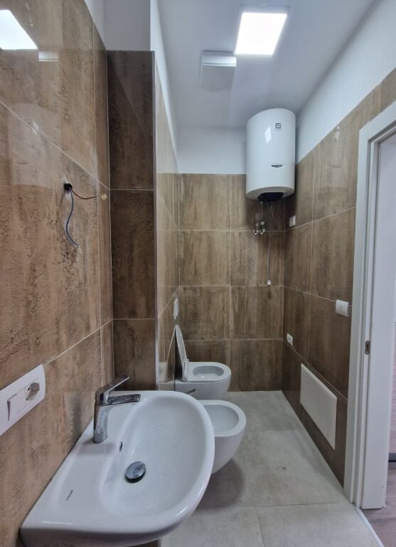 For rent Business Environment 2+1 Kavajes Street, Tek Garden Building ID 5312