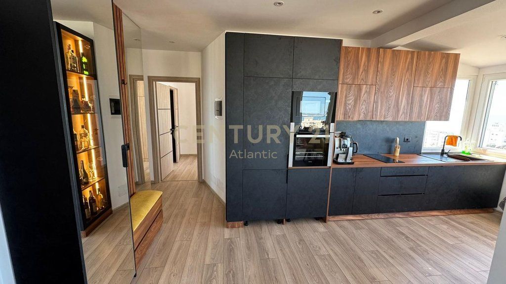 Apartament 2+1 Pamje Panoramike Deti, Në Shkëmbi i Kavajës
