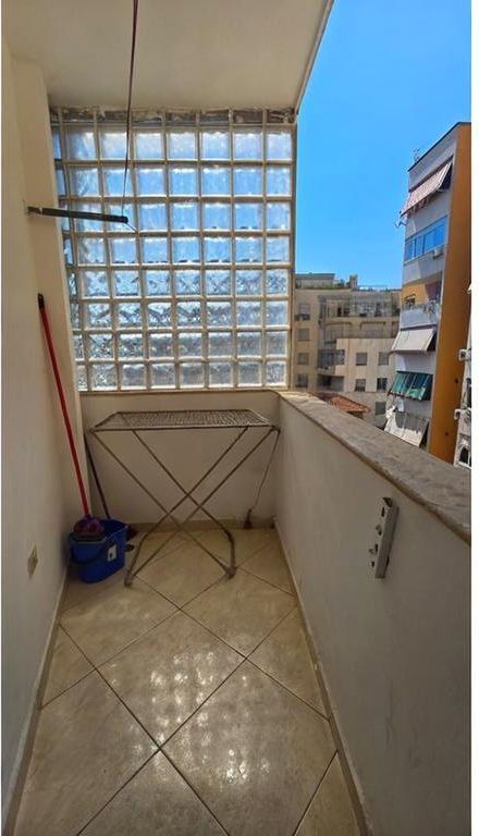 Apartamen 1+1 - Rruga Siri Kodra