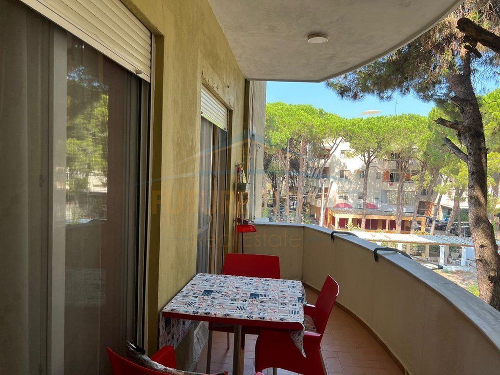 Apartment 2+1+2, Mali Robit, Golem