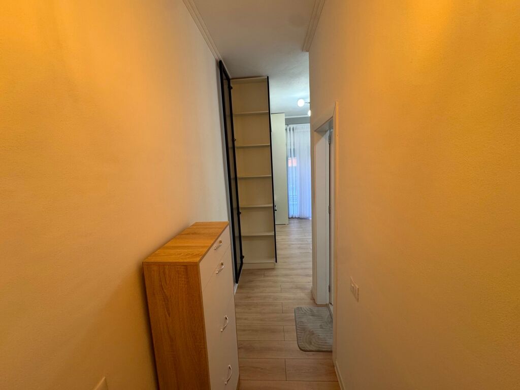 📣 JEPET ME QERA APARTAMENT 1+1 📍 Porta e Re, Sauk  ✨ Mobilim i ri 🏢 Kati 2 💰 60.000 Lekë/Muaj