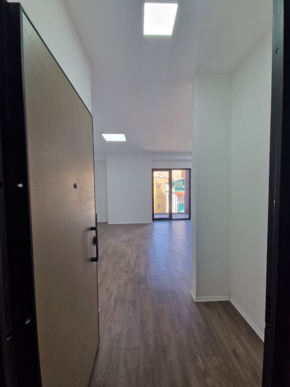 For rent Business Environment 2+1 Kavajes Street, Tek Garden Building ID 5312