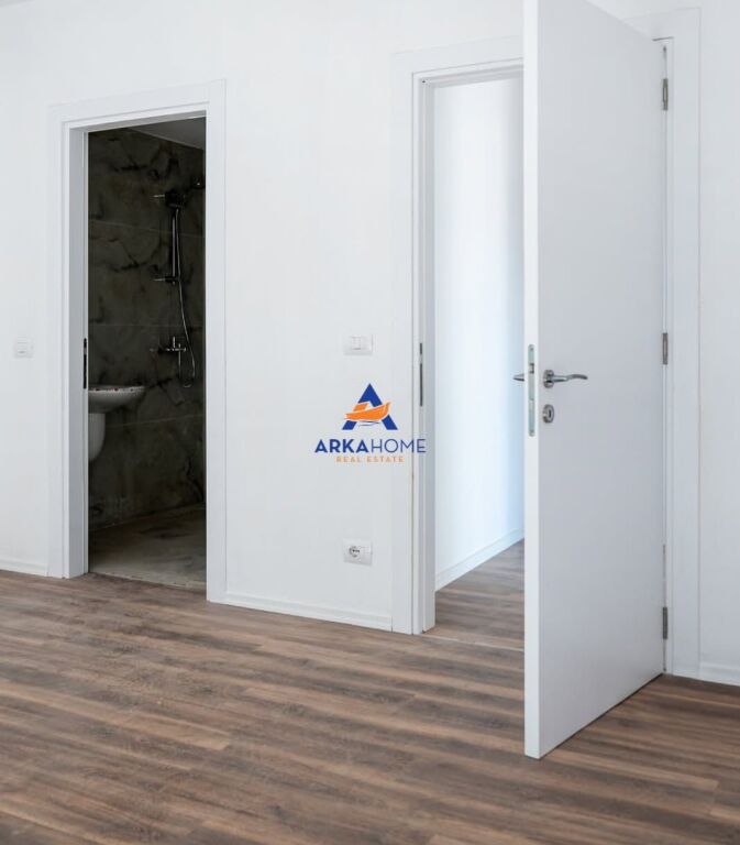 FOR RENT APARTMENT 3+1+2 BALCONIES "DURRES STREET, AKSES COMPLEX" 80,000 LEKE