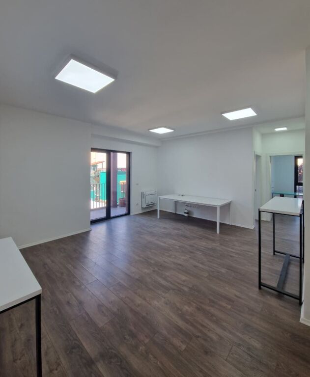 For rent Business Environment 2+1 Kavajes Street, Tek Garden Building ID 5312