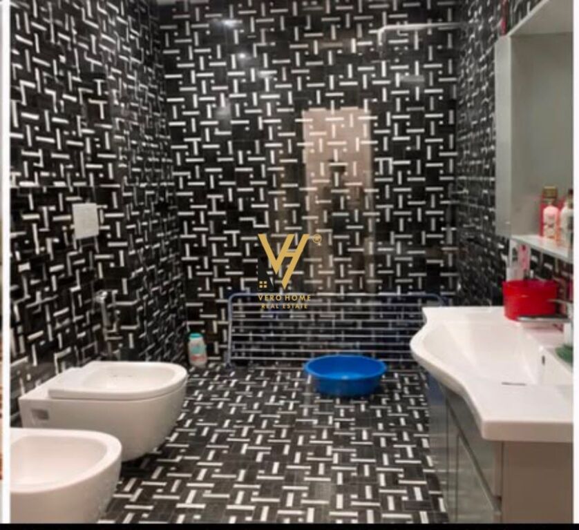 SHITET APARTAMENT 2+1+2 TE PORTI, QERRET 270.000 EURO