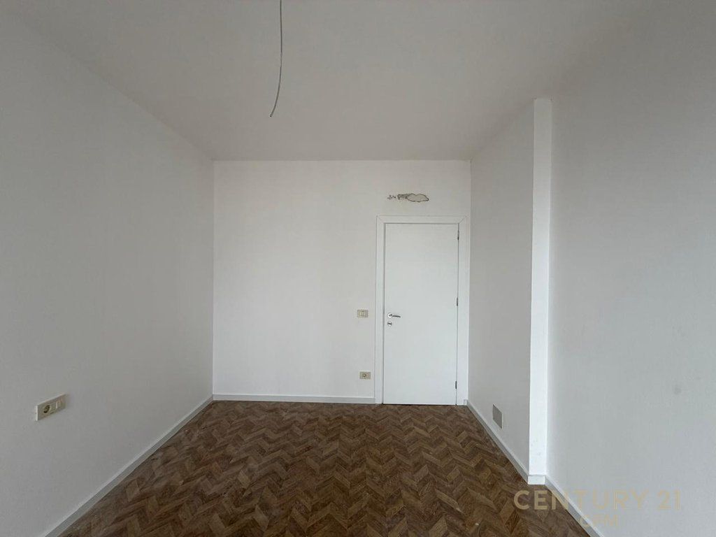 2+1 APARTMENT FOR OFFICE RENT AT GOLDEN TOWER RESIDENCE !