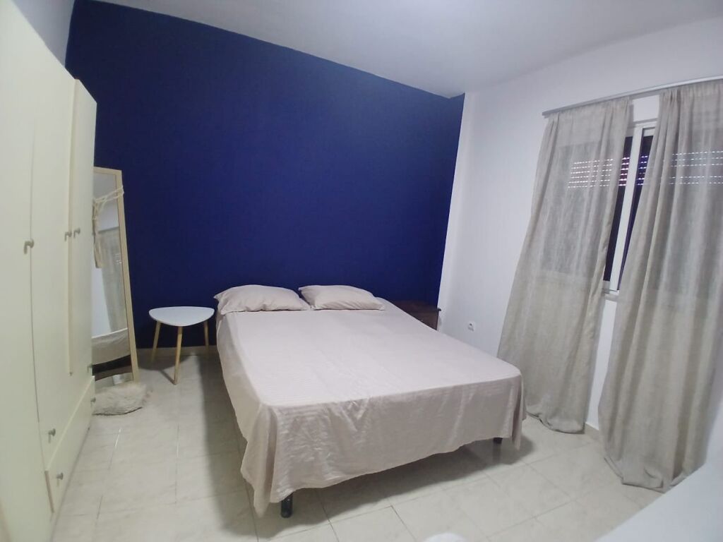 Appartamento 2+1+1 con Balcone in Affitto