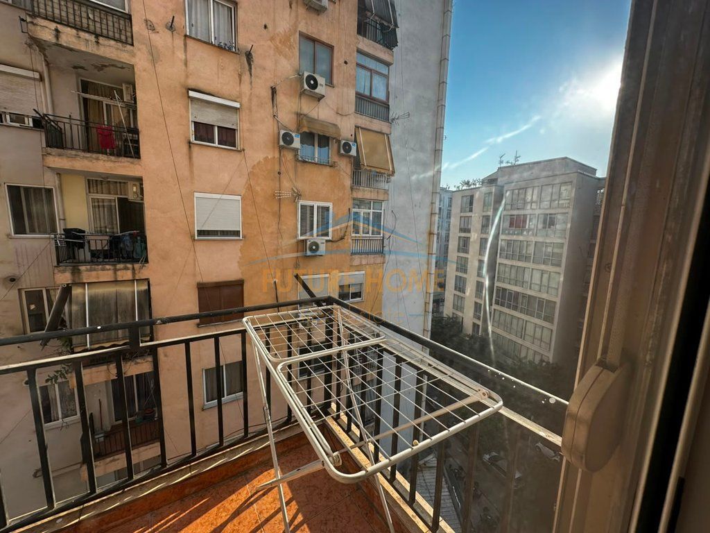 Rent, Apartment 1+1, Commune of Paris !