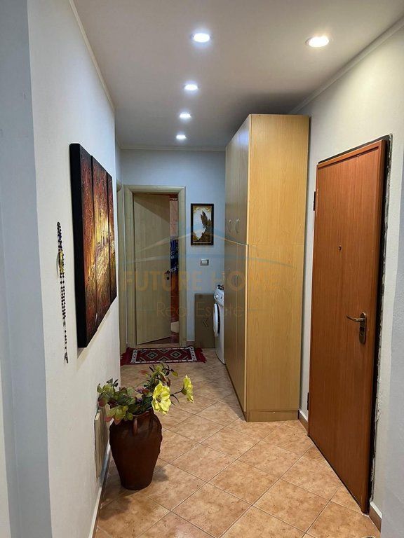 Apartment 2+1+2, Mali Robit, Golem