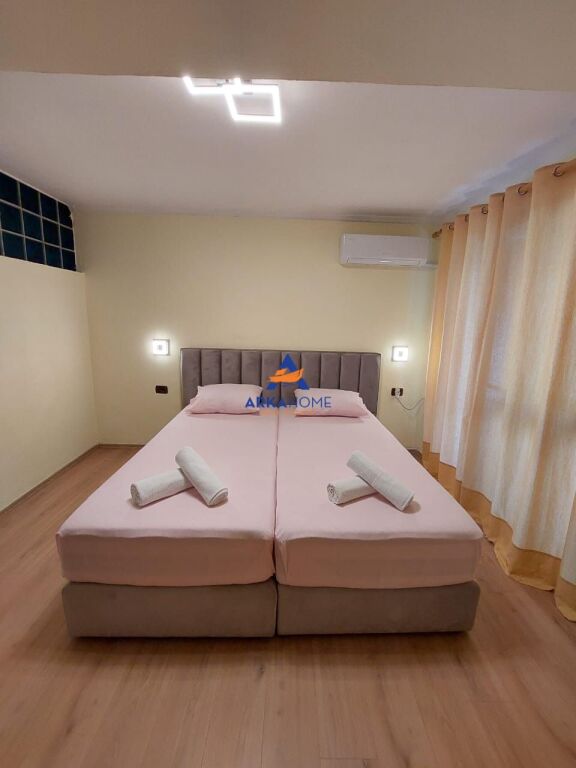 VENDESI APPARTAMENTO 2+1 "MYSLYM SHYRI" 2900000 LEKË( TRATTABILE)