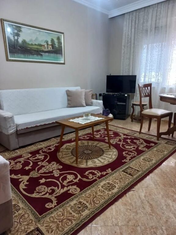 Jepet Me Qera Apartament 2+1+1 Ballkon