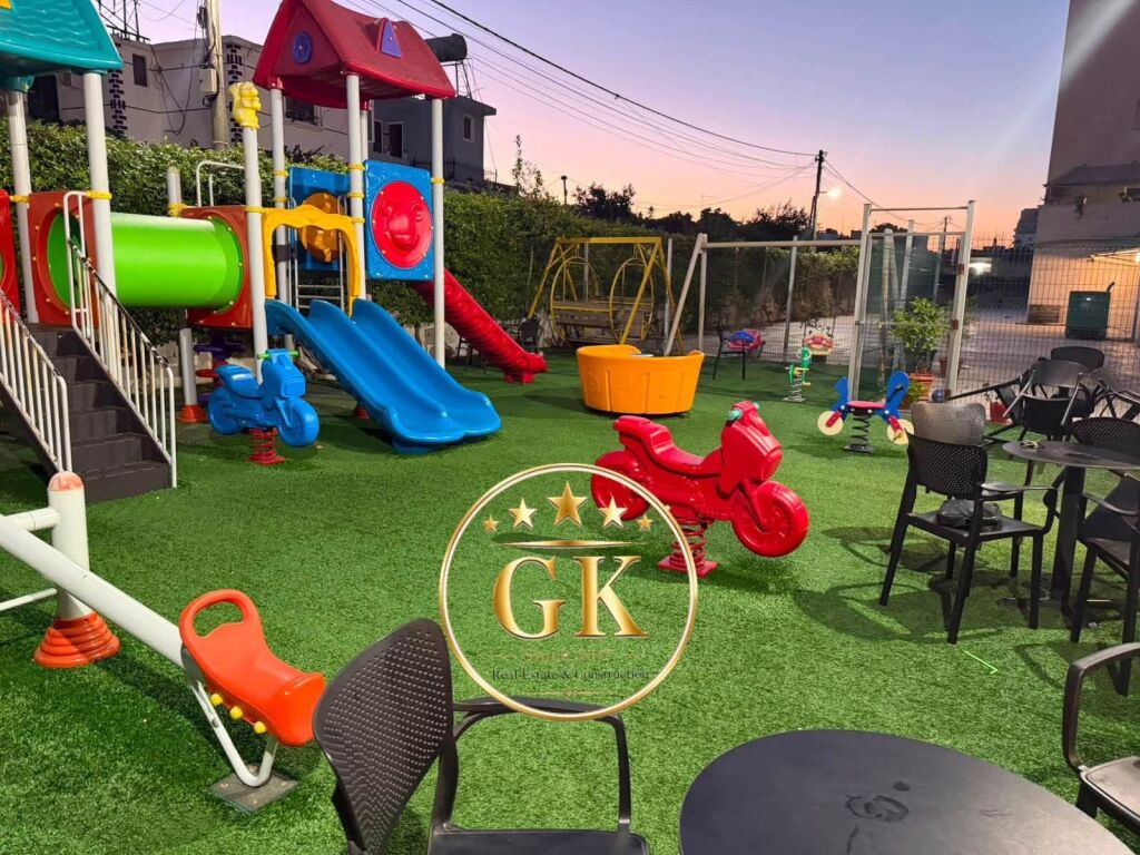 ATTIVITÀ COMMERCIALE IN VENDITA: BAR E AREA GIOCHI PER BAMBINI