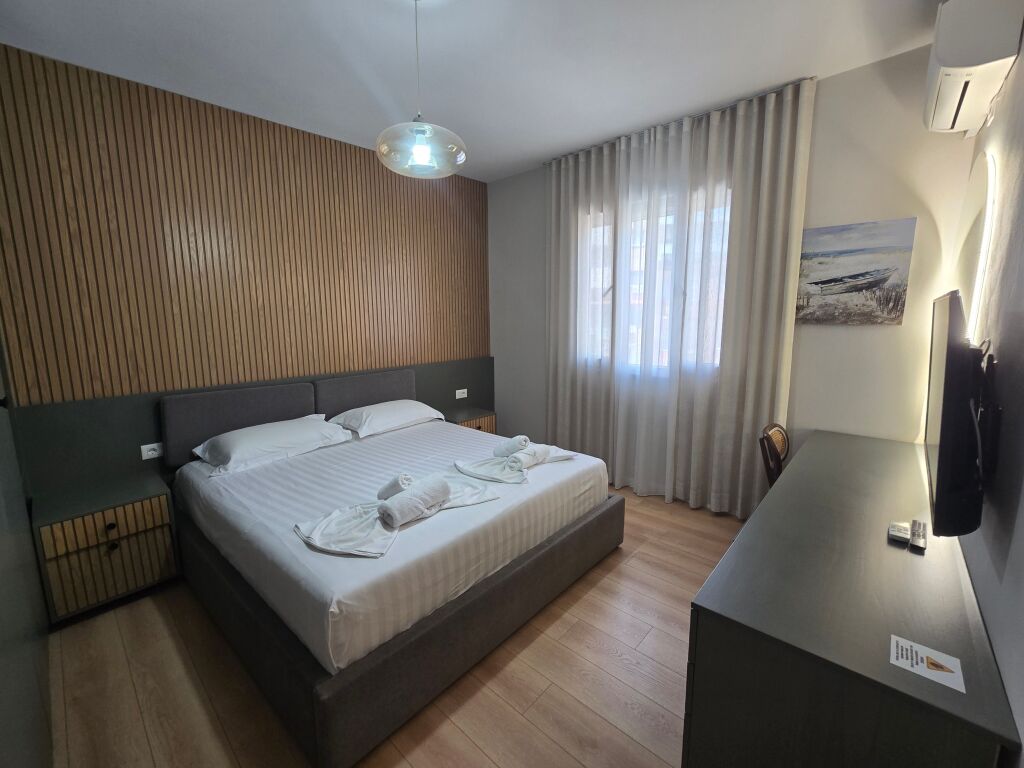Apartament 2+1 i Investuar dhe i Mobiluar Në Shitje Pranë Optika Roma