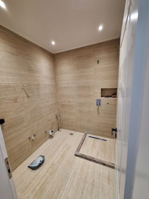 Shitet, Apartament 1+1, Vasil Shanto, Tiranë