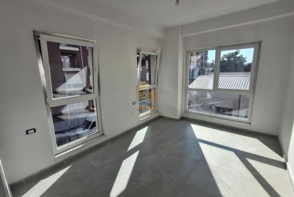 Rent, Business Premises 2+1+Blk, Aura Complex, 750 Euro/month