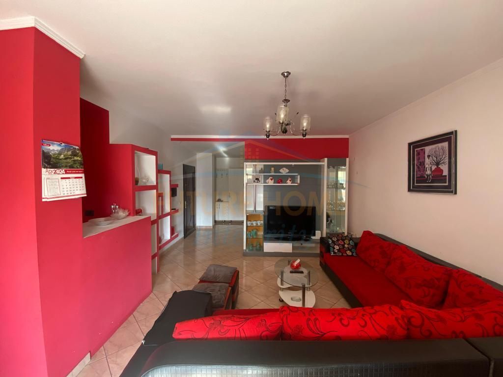 Qera, Apartament 2+1, Fresk, Tiranë