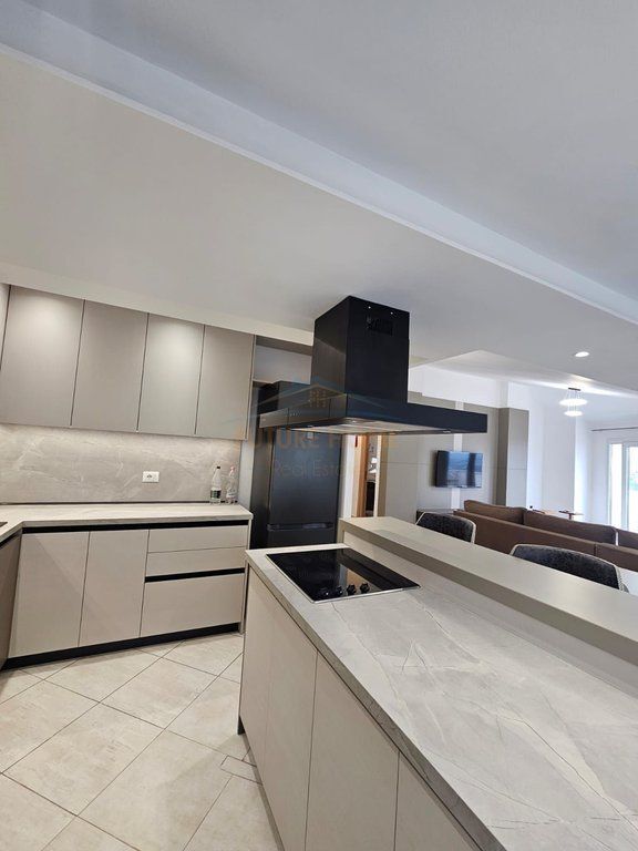 Rent, Apartment 2+1+2+2 parking spaces, Fresk