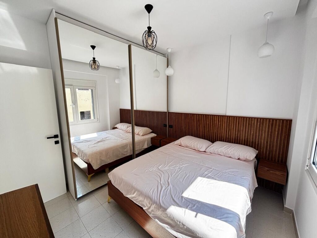 Jepet me qira apartament 2+1 ne Plazh,Durres!