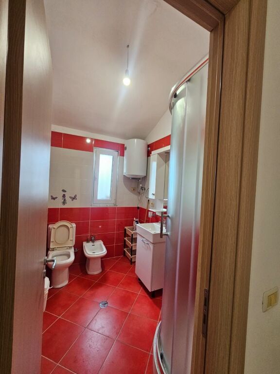 Apartament 2+1+2+2 parkime per qera Fresk !