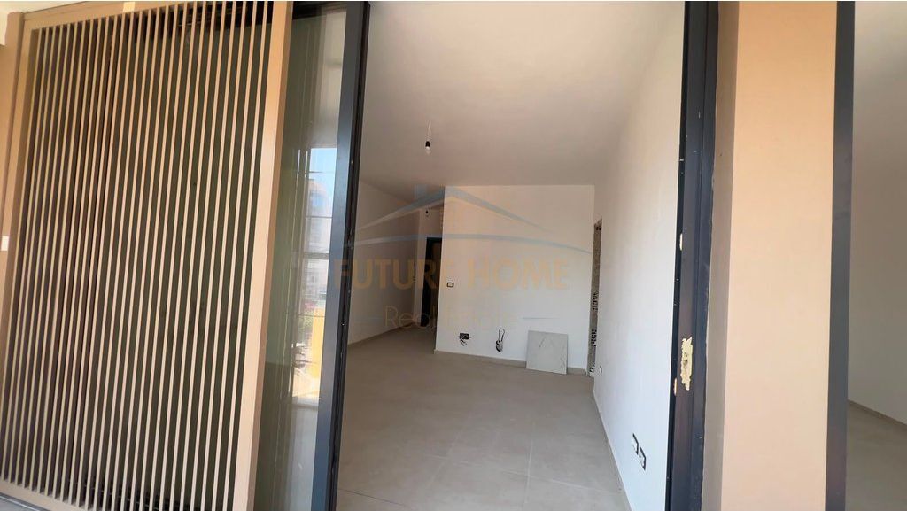 Apartament 1+1+ Post Parkimi ne shitje ,Selvia.