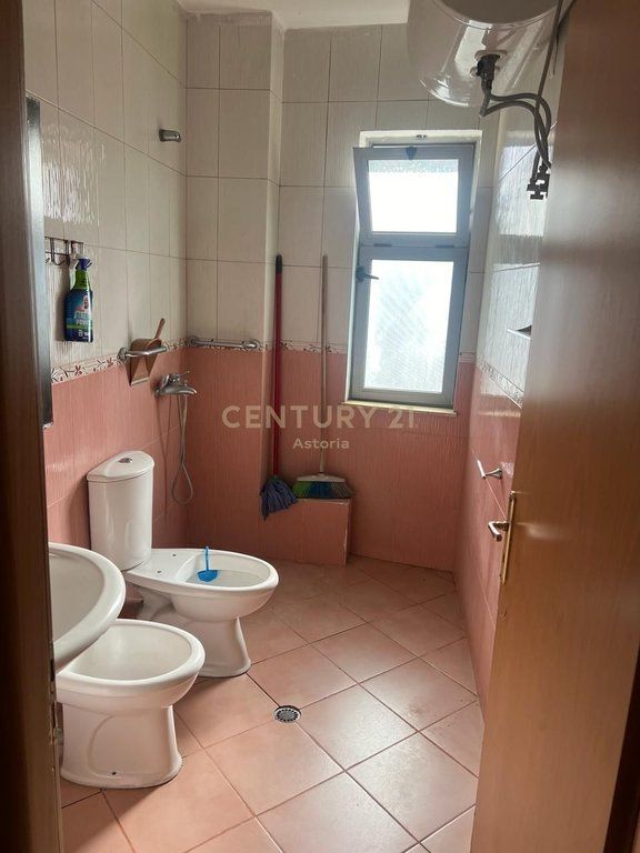 JEPET ME QIRA APARTAMENT 1+1 TE OZONE NE ASTIR 400 € /Muaj