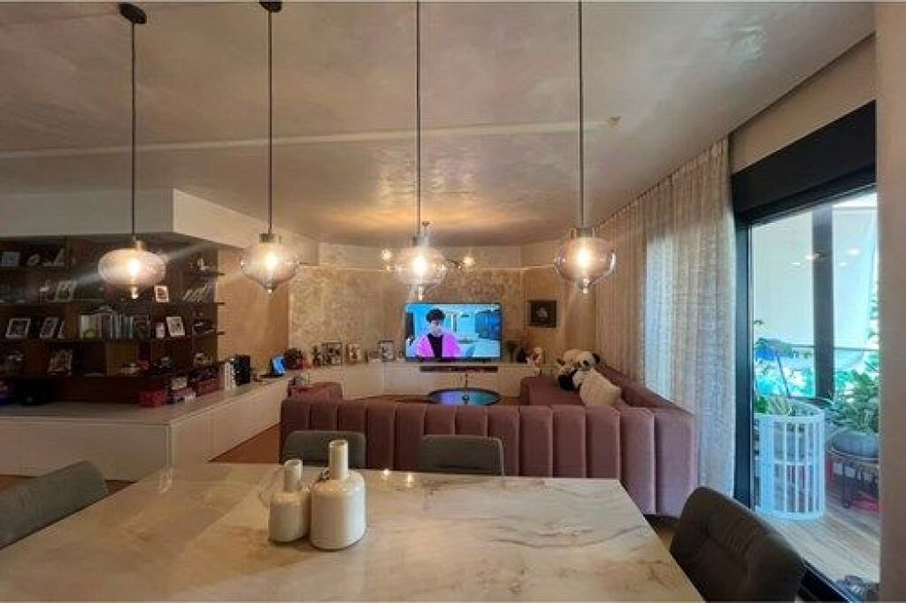 Apartament 2+1+parkim me qira te Libri Universitar