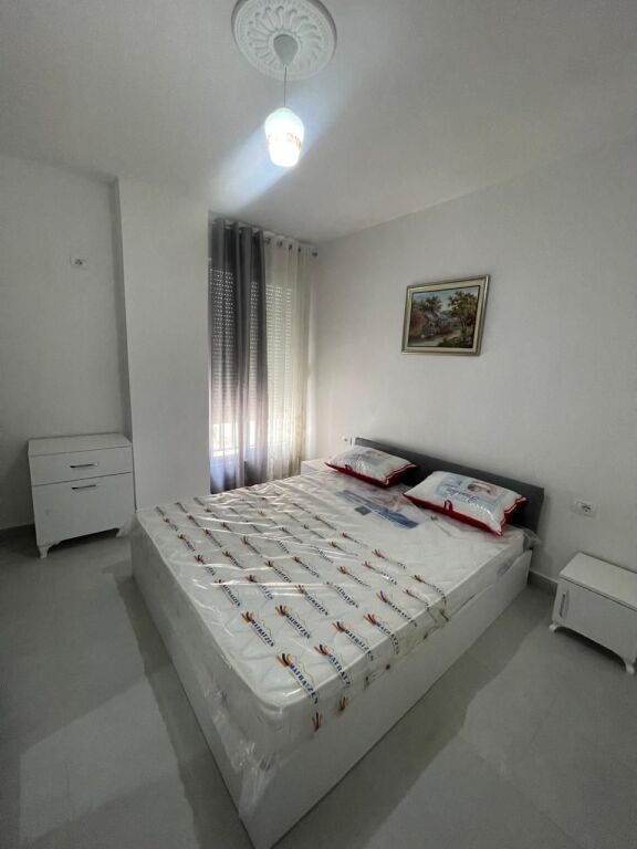 🏢In the 5 Maj area, near the “Ardian Klosi” School, an apartment 2+1+2, furnished, is for rent. 55,000 Leke