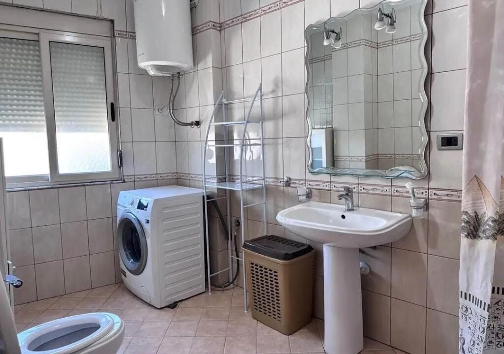 Apartament 1+1, Blloku Ambasadave!