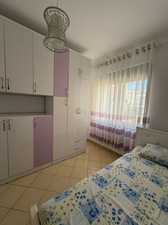 Jepet me qera apartament 2+1 ne Astir