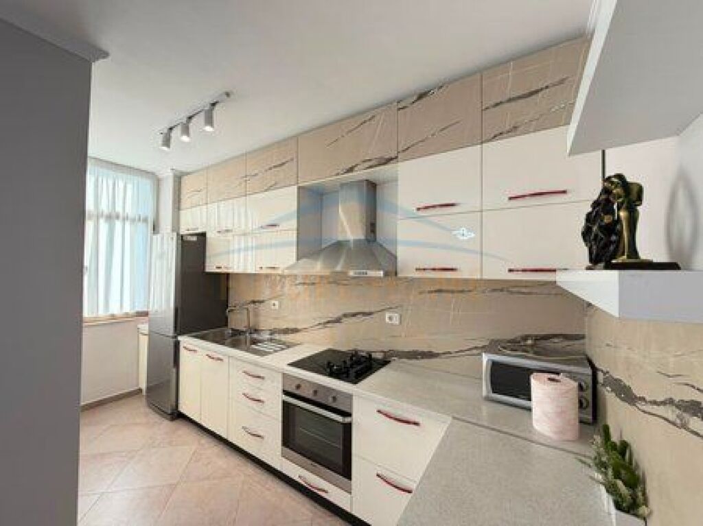 Shitet, Apartament 2+1+2, Yzberisht
