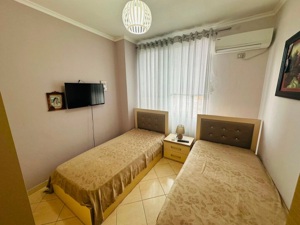 Appartamento 2+1+1 Balcone in vendita Yzberisht !