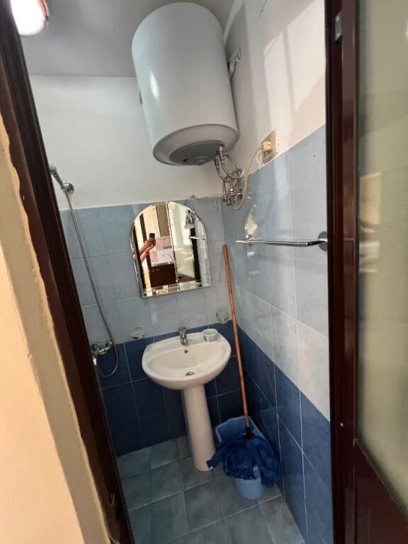 MONOLOCALE 32000 LEKE. VIA ELBASAN