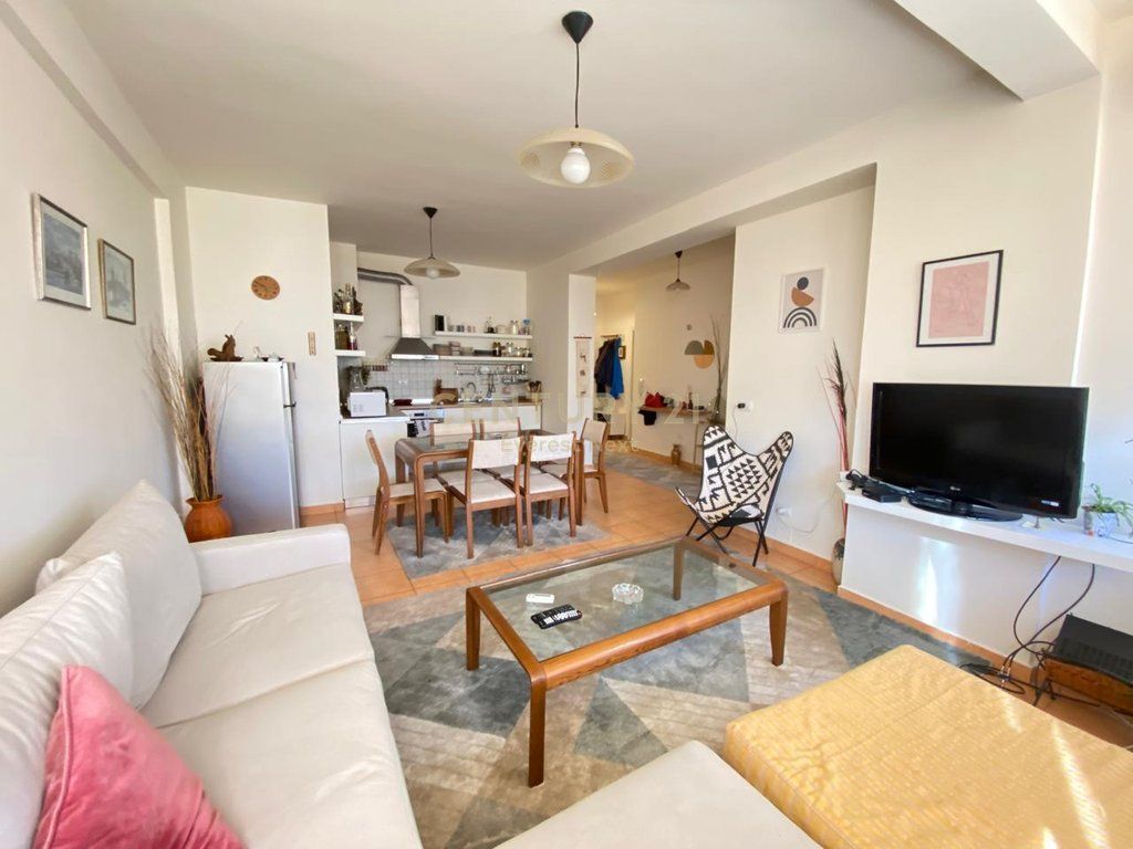 Apartament 2+1 per Qira Rruga Kavajes 860 € /Muaj 80,000 Lekë /Muaj