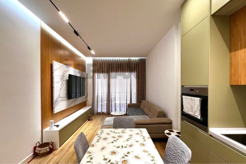 Apartament 2+1+2 me qira tek Kopshti Botanik!