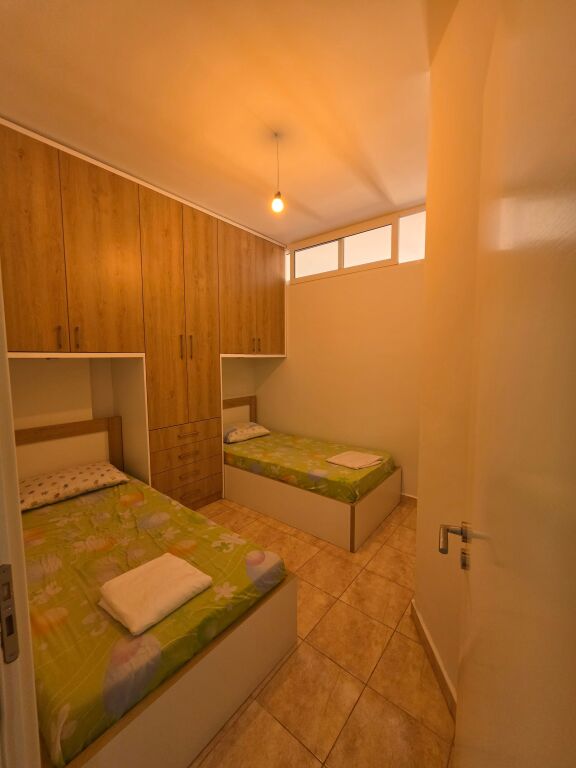 🏡 Apartment 2+1 for rent  📍 Astir, Sokrat Miho Street, Fratari Complex   🏢 7th Floor  🛗 With elevator  📐 Area: 75m² ☀️ With balcony  🛋 Modern furnishing ❄️ With air conditioning   💰Price: 50,000 Lek/Month