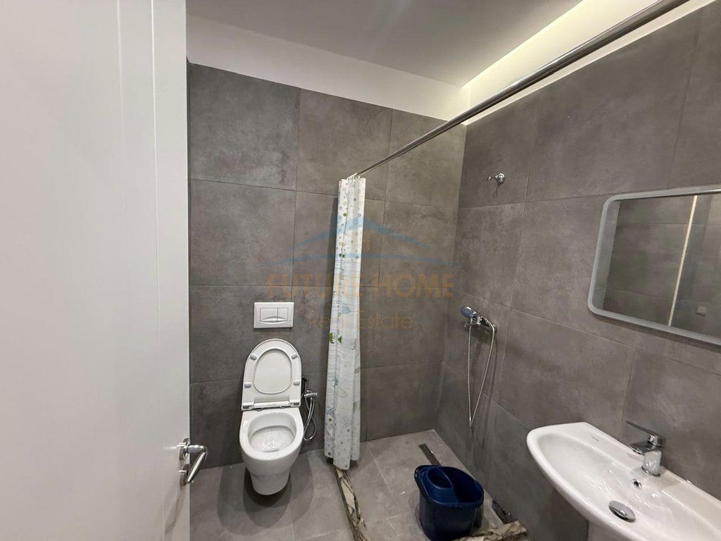 Shitet, Apartament 2+1+2, Kamez