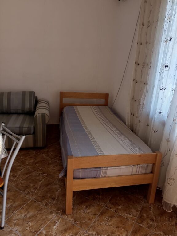APPARTAMENTO 2+1. 330000 LEKE. VICINO EMERALD CENTER