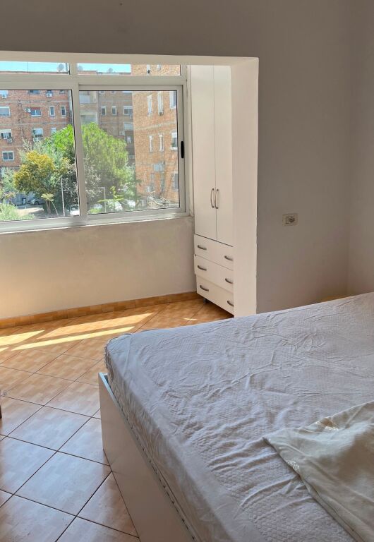 Apartament me qera 1+1 Oxhaku
