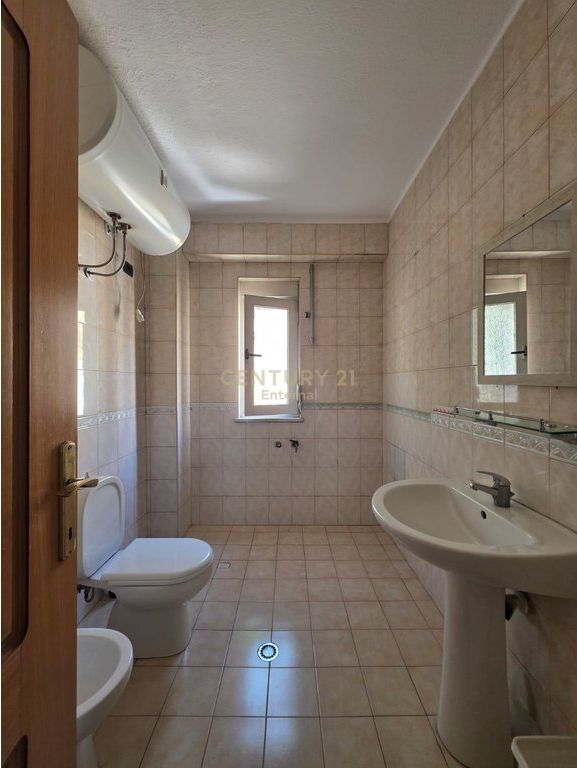 Apartament 2+1 Per Qira tek Stadiumi Dinamo