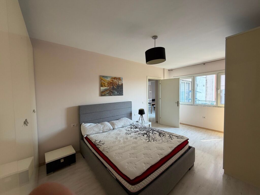 🏡 Jepet me Qira Apartament 1+1 – Tek Materniteti i Ri