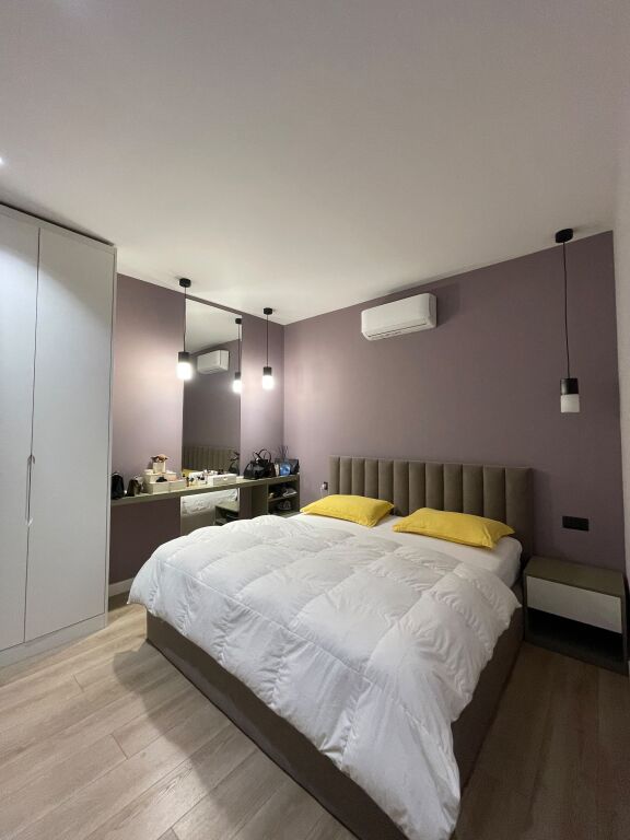 Apartament 2+1+2 me qira , Rr e Kosovareve !