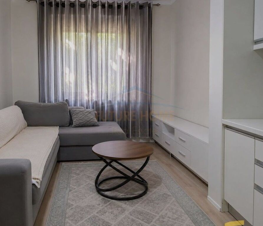 Qira, Apartament 2+1, Ura e Tabakeve , Tiranë. 650 €
