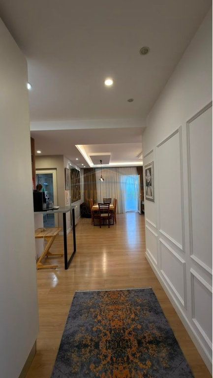 Rent, Apartment 2+1+2 + Parking Spot, Fresk, Tirana.