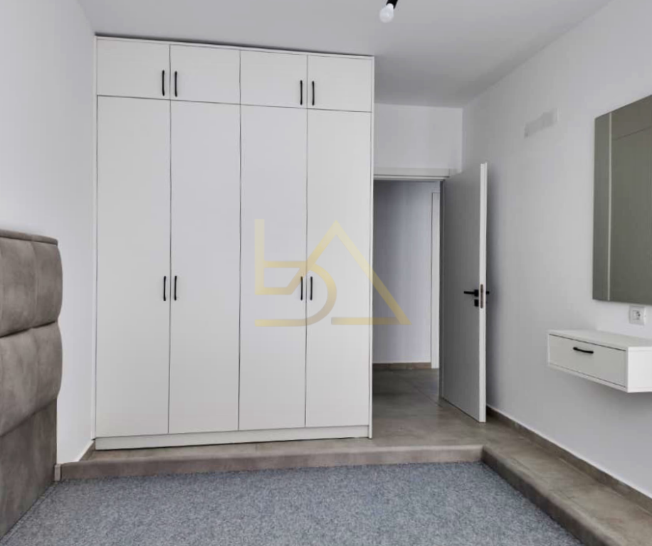 Apartament 2+1 i Mobiluar me Pamje Deti për Shitje – Sarandë