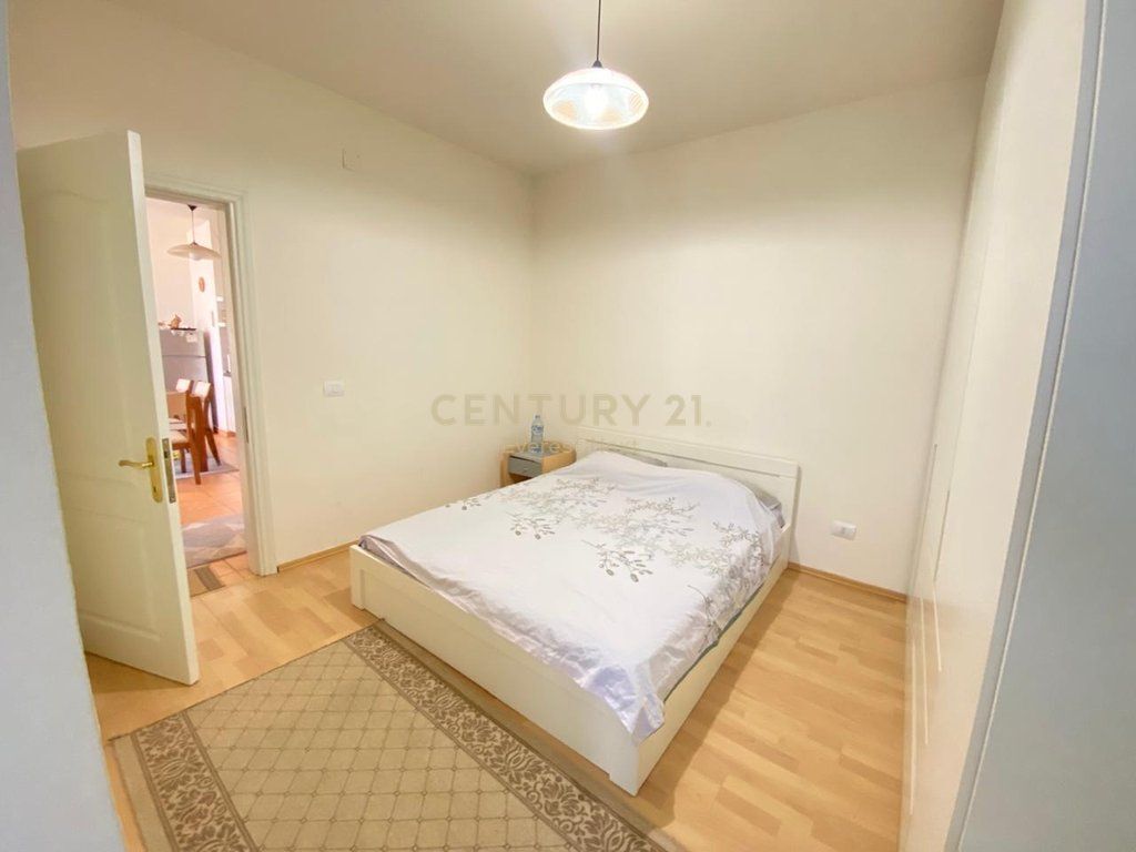 Apartament 2+1 per Qira Rruga Kavajes 860 € /Muaj 80,000 Lekë /Muaj