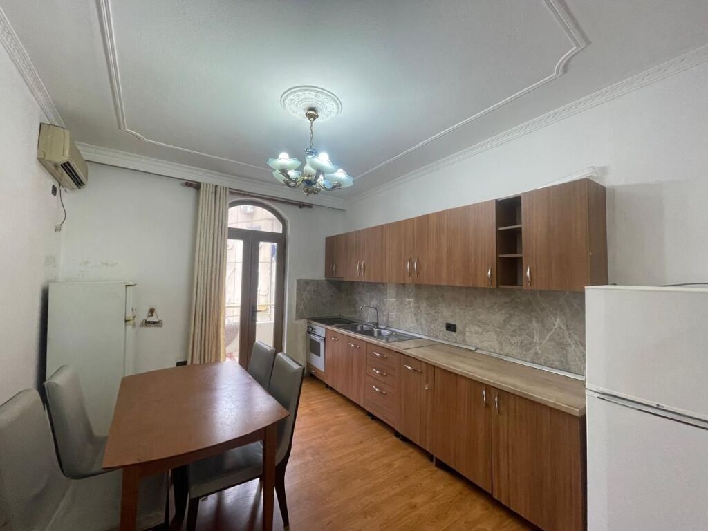 Qera | Apartament 2 + 1 | Ali Demi | 500 €/muaj
