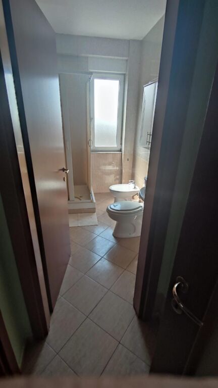 Apartament 1+1 me qera ne Brryl tek Materniteti i Ri